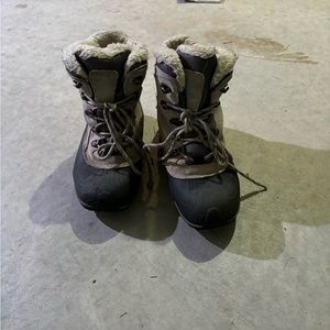 Winter boots, Kami’s snow boots women’s grey